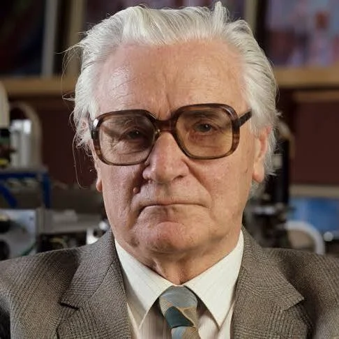 Konrad Tsuze